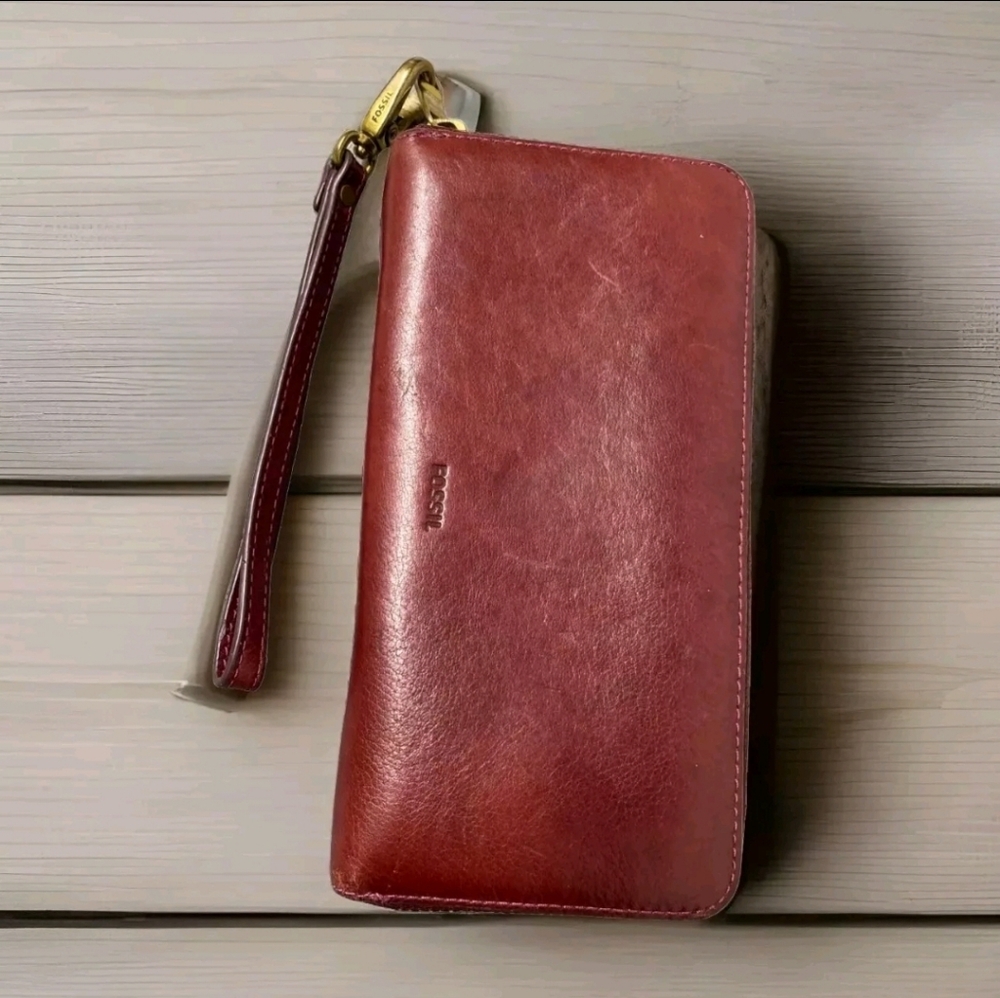 Vtg Fossil Leather Wallet Wristlet Burgundy card holders & pockets organizer